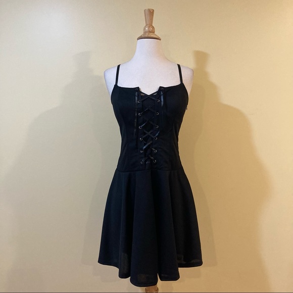 Lace Up Corset Style Bodice Stretchy Side Zip Adjustable Straps Skater Dress - Picture 6 of 12